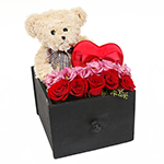 Caixa com Urso Teddy e Rosas